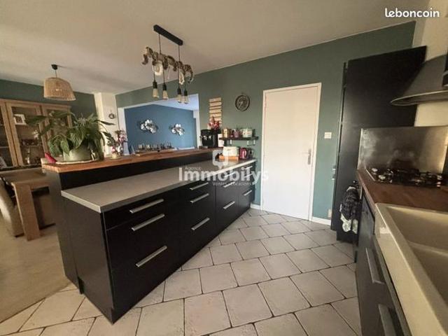 Maison 8 pièces 136 m²
