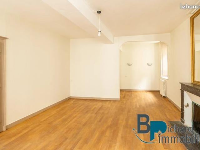 Maison 8 pièces 136 m²