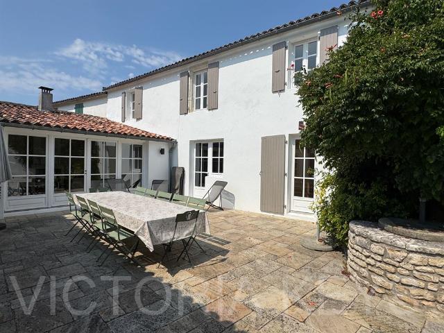 Maison 8 pièces 136 m²