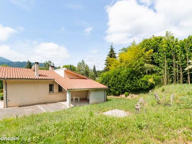 Maison 8 pièces 136 m²