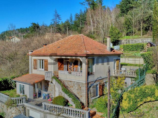 Maison 8 pièces 137 m²