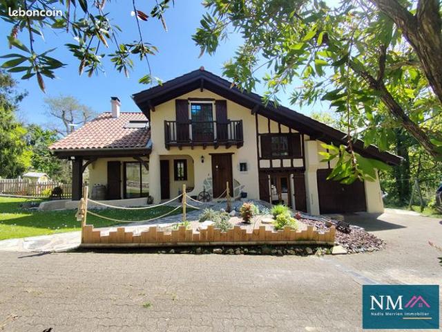 Maison 8 pièces 142 m²