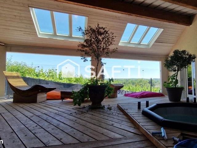 Maison 8 pièces 137 m²