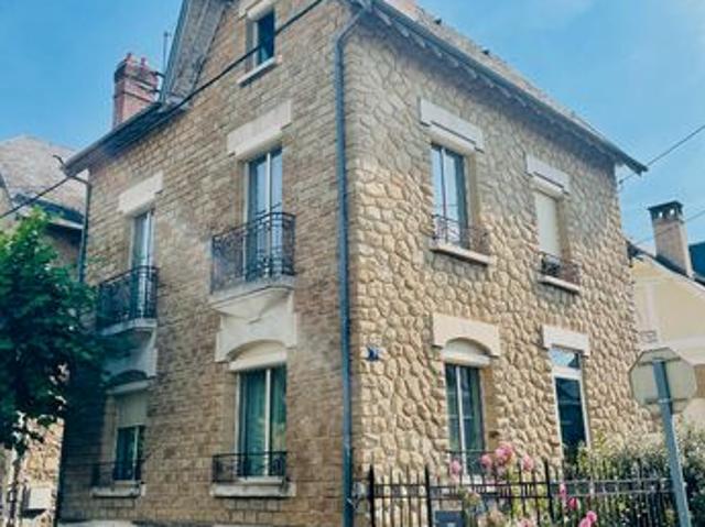 Maison 8 pièces 137 m²