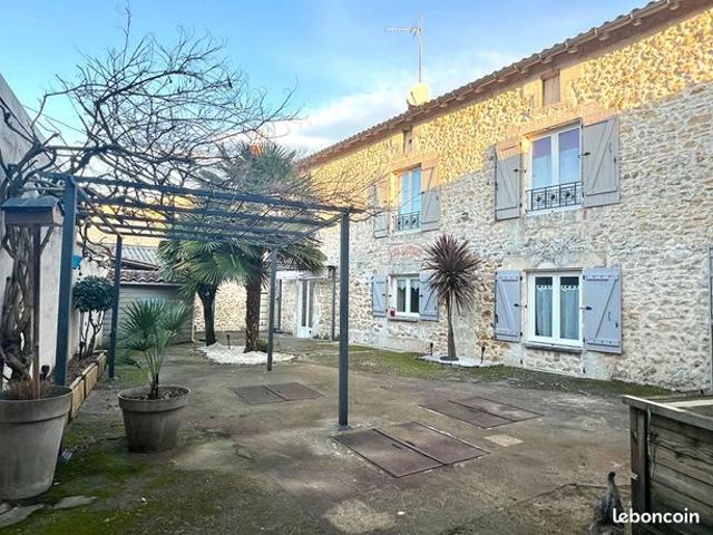 Maison 8 pièces 138 m²