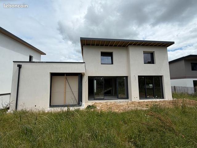 Maison 8 pièces 138 m²