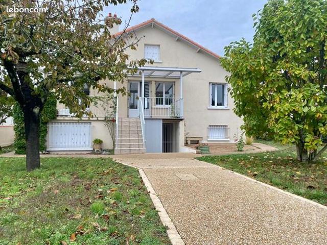 Maison 8 pièces 138 m²