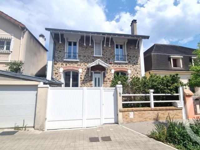 Maison 8 pièces 139 m²
