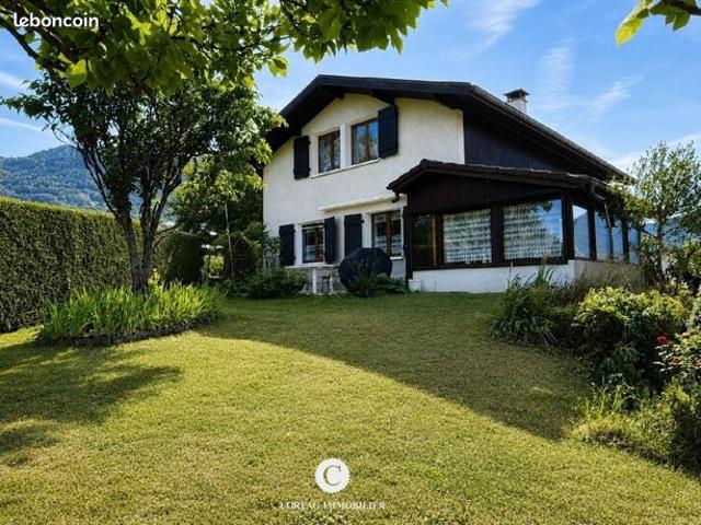 Maison 8 pièces 139 m²