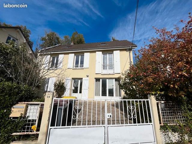 Maison 8 pièces 139 m²