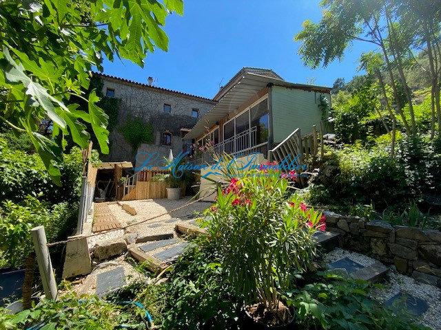 Maison 8 pièces 130 m²