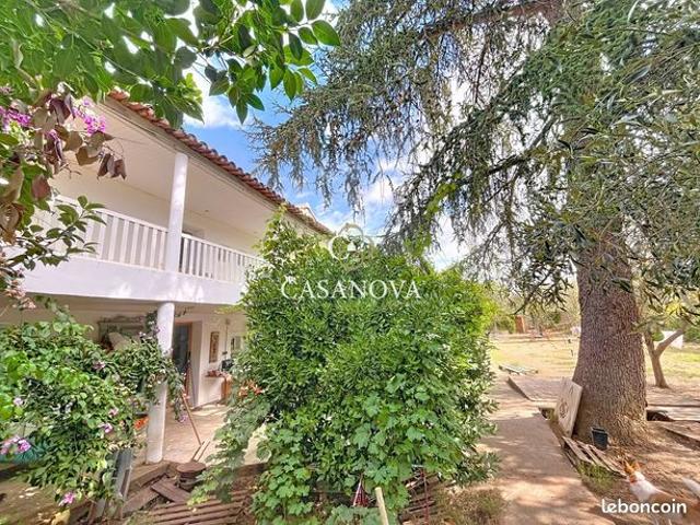 Maison 8 pièces 130 m²