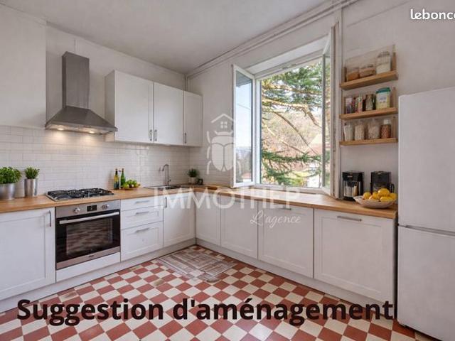 Maison 8 pièces 130 m²