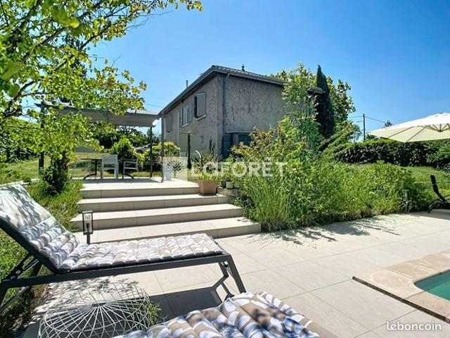 Maison 8 pièces 130 m²