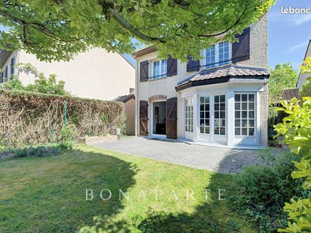 Maison 8 pièces 131 m²