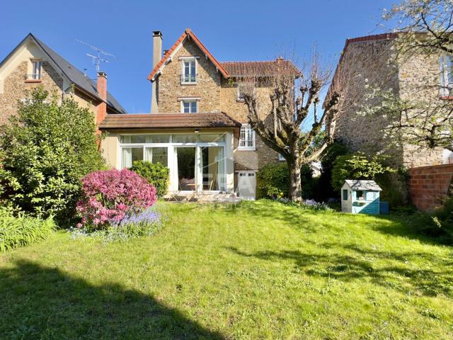 Maison 8 pièces 131 m²
