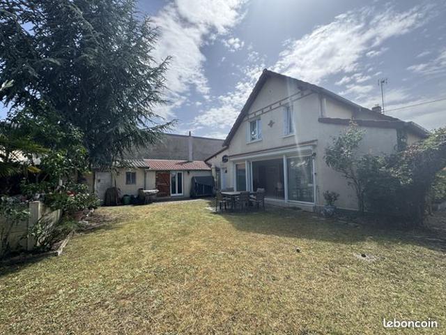 Maison 8 pièces 133 m²