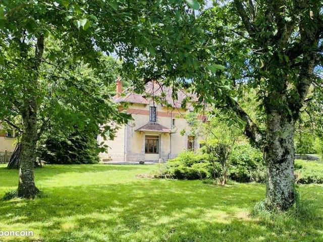 Maison 8 pièces 133 m²