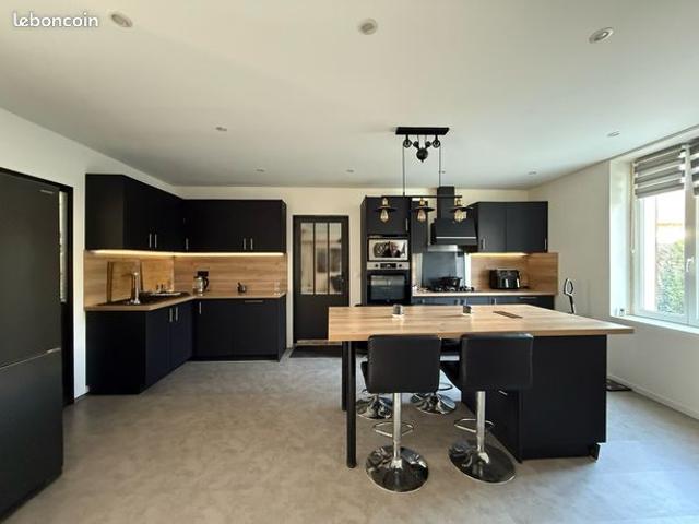 Maison 8 pièces 133 m²