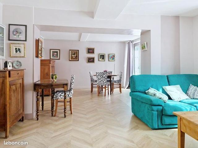 Maison 8 pièces 144 m²