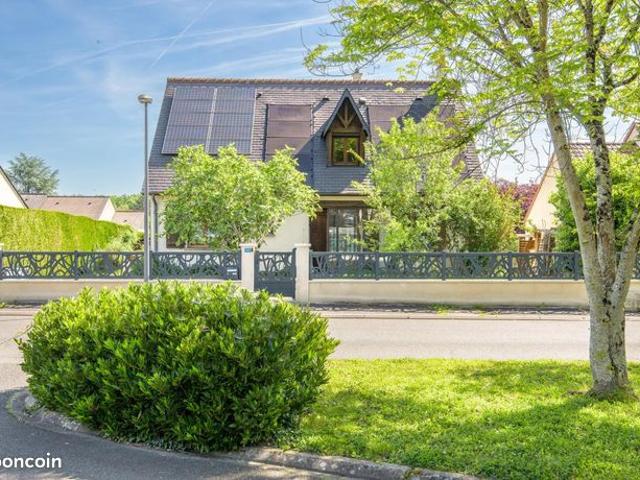 Maison 8 pièces 144 m²