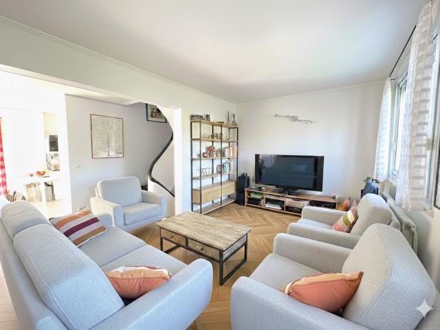 Maison 8 pièces 144 m²
