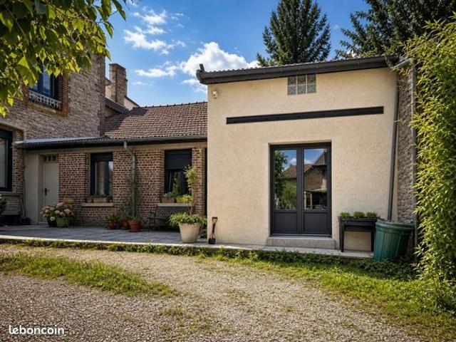 Maison 8 pièces 179 m²