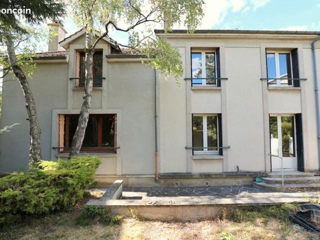 Maison 8 pièces 144 m²
