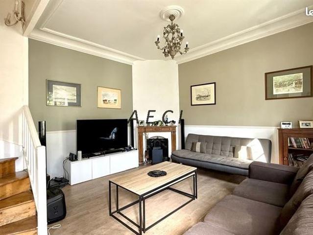 Maison 8 pièces 144 m²