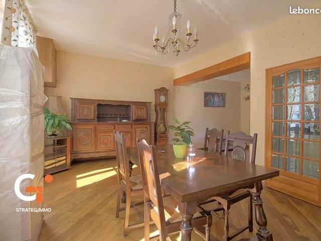 Maison 8 pièces 144 m²