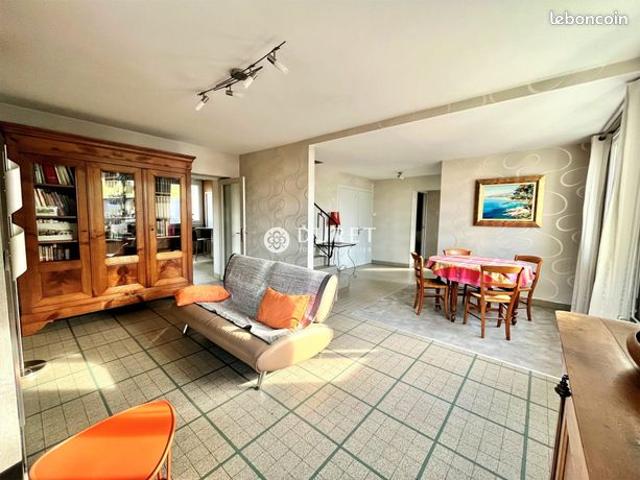 Maison 8 pièces 144 m²