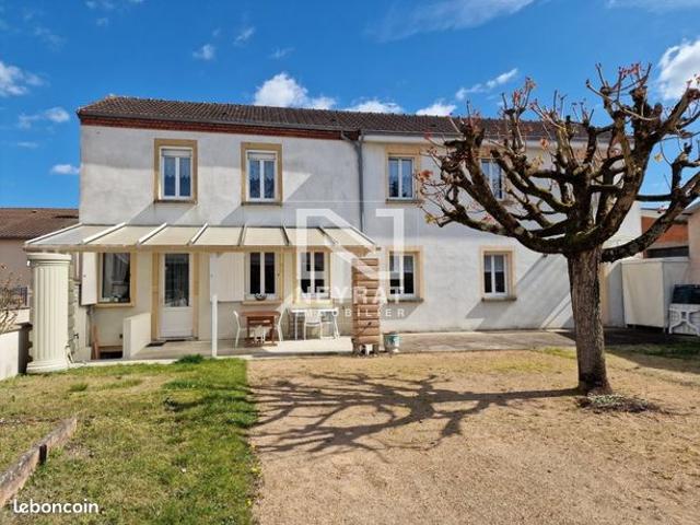 Maison 8 pièces 144 m²