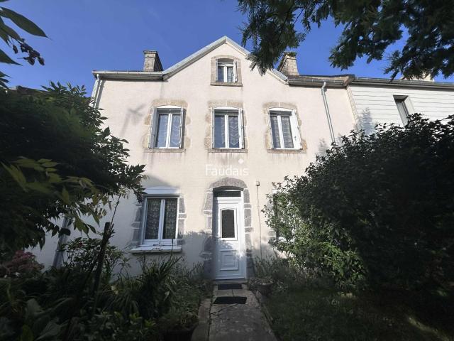 Maison 8 pièces 145 m²