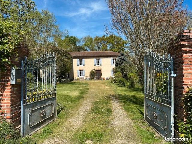 Maison 8 pièces 145 m²