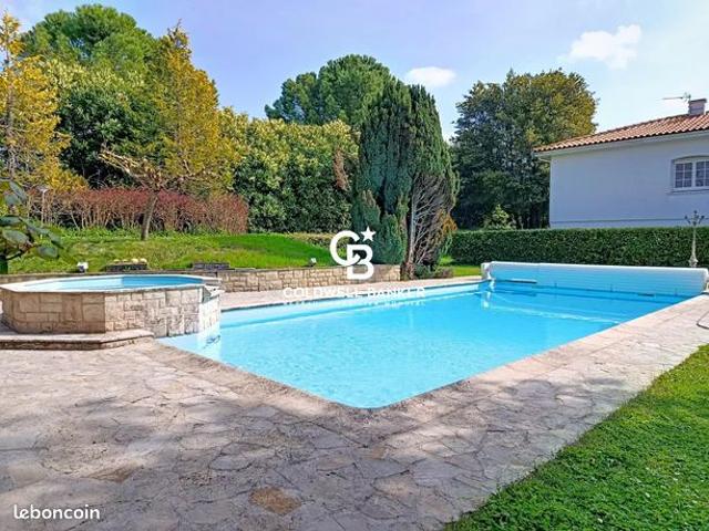 Maison 8 pièces 145 m²