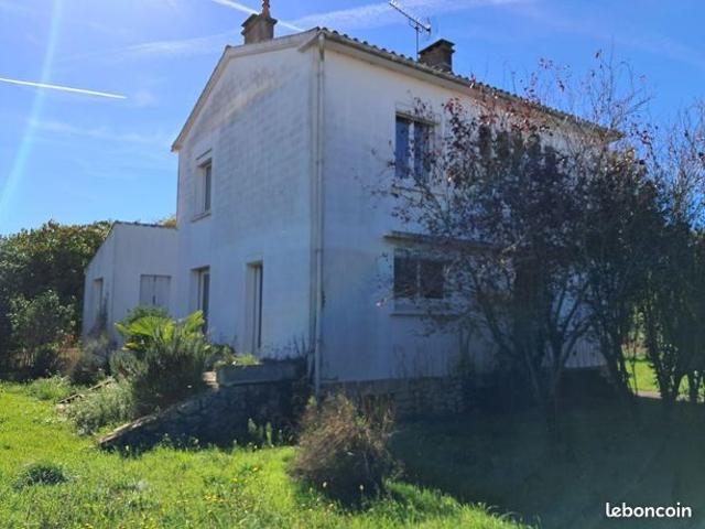 Maison 8 pièces 145 m²