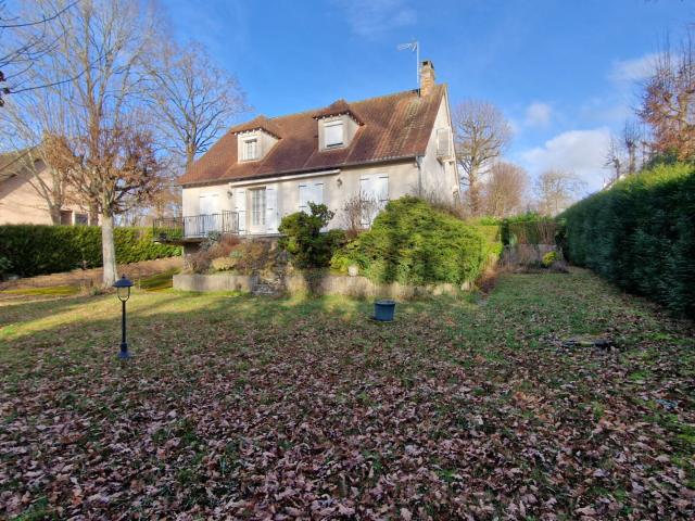 Maison 8 pièces 145 m²