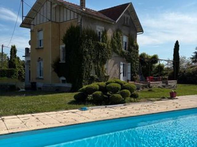 Maison 8 pièces 145 m²