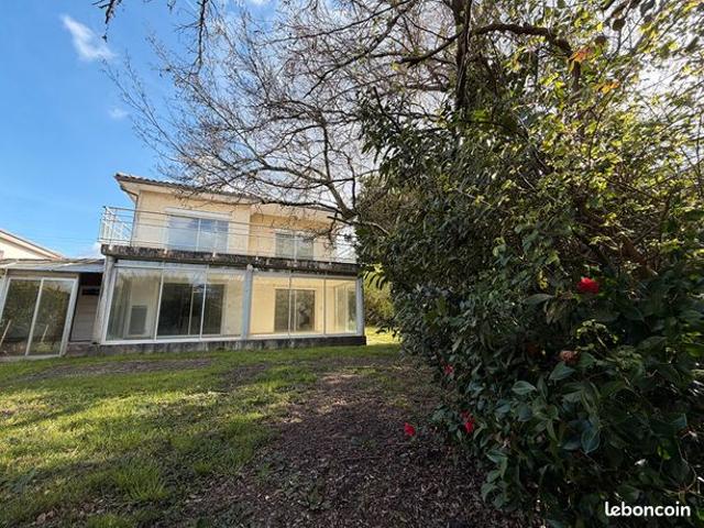 Maison 8 pièces 145 m²