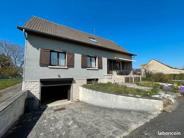 Maison 8 pièces 145 m²