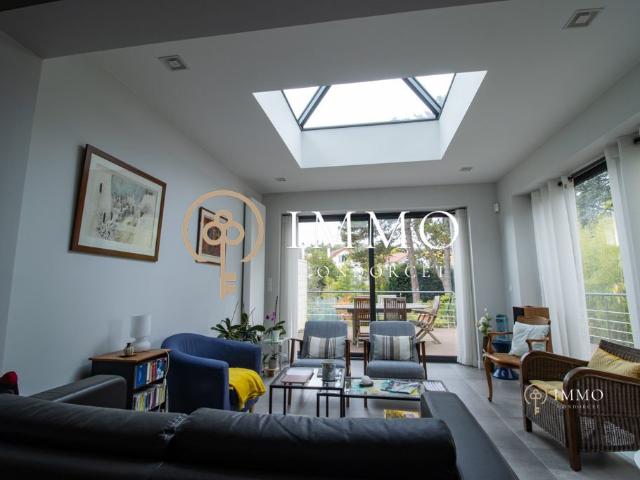 Maison 8 pièces 145 m²