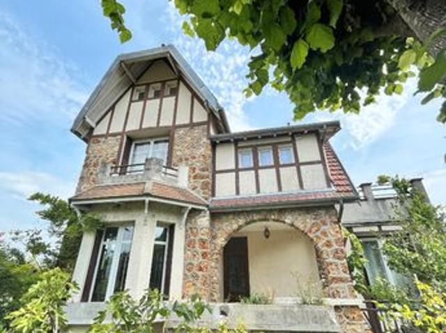 Maison 8 pièces 145 m²