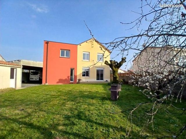 Maison 8 pièces 146 m²