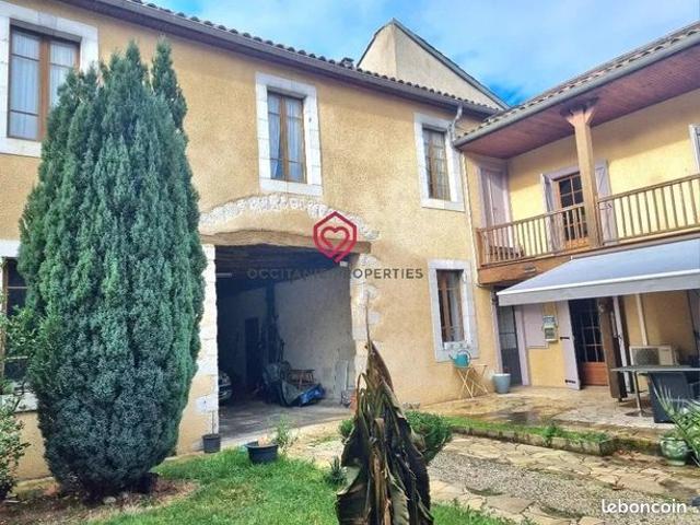 Maison 8 pièces 146 m²