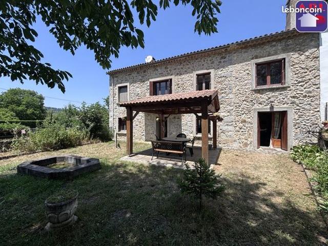 Maison 8 pièces 146 m²