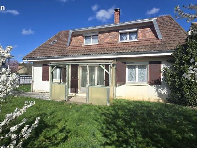 Maison 8 pièces 146 m²