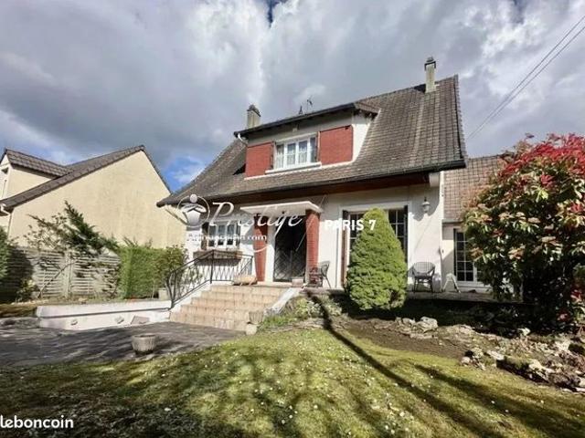 Maison 8 pièces 146 m²