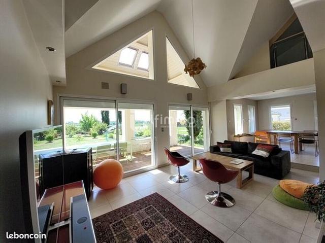 Maison 8 pièces 147 m²