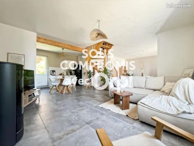 Maison 8 pièces 148 m²