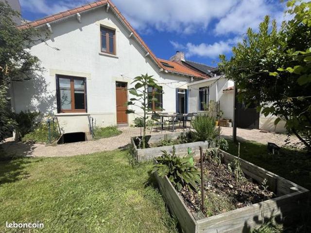 Maison 8 pièces 148 m²